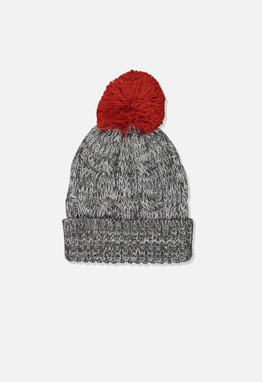Cotton On - Winter knit beanie - grey & red