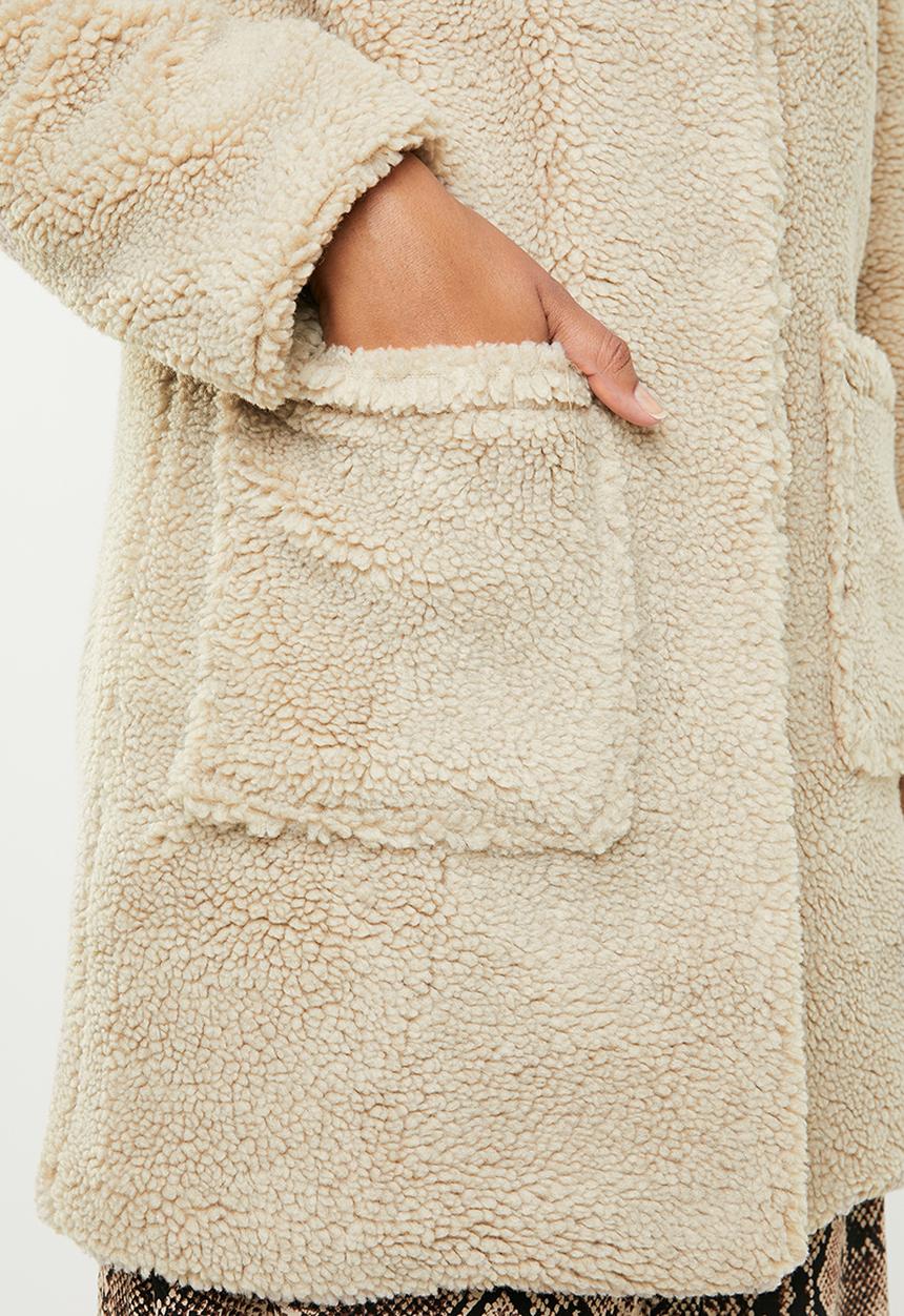 Revenge - Teddy coat - beige