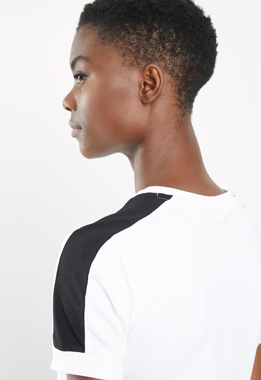 PUMA - Classics tight t7 tee - white & black