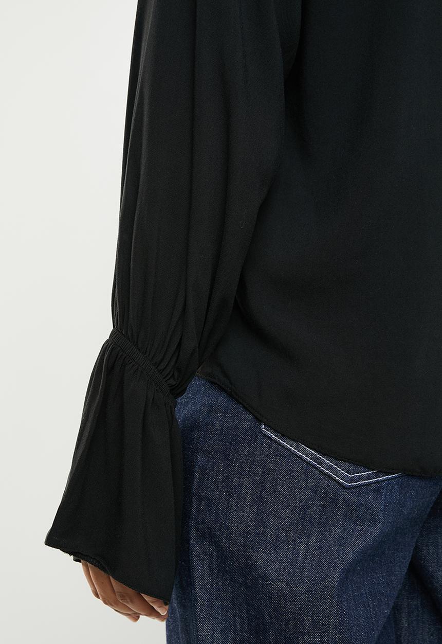 Superbalist - Drop shoulder blouse - black