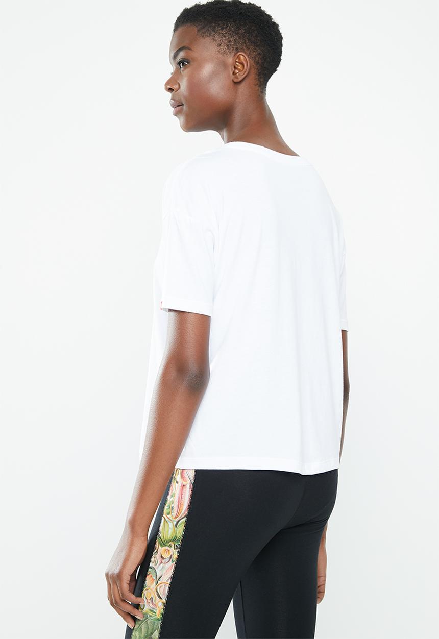 New Balance  - Essentials sweet nectar tee - white
