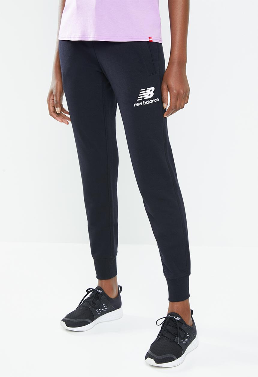 New Balance  - Essential stacked logo sweatpants - black