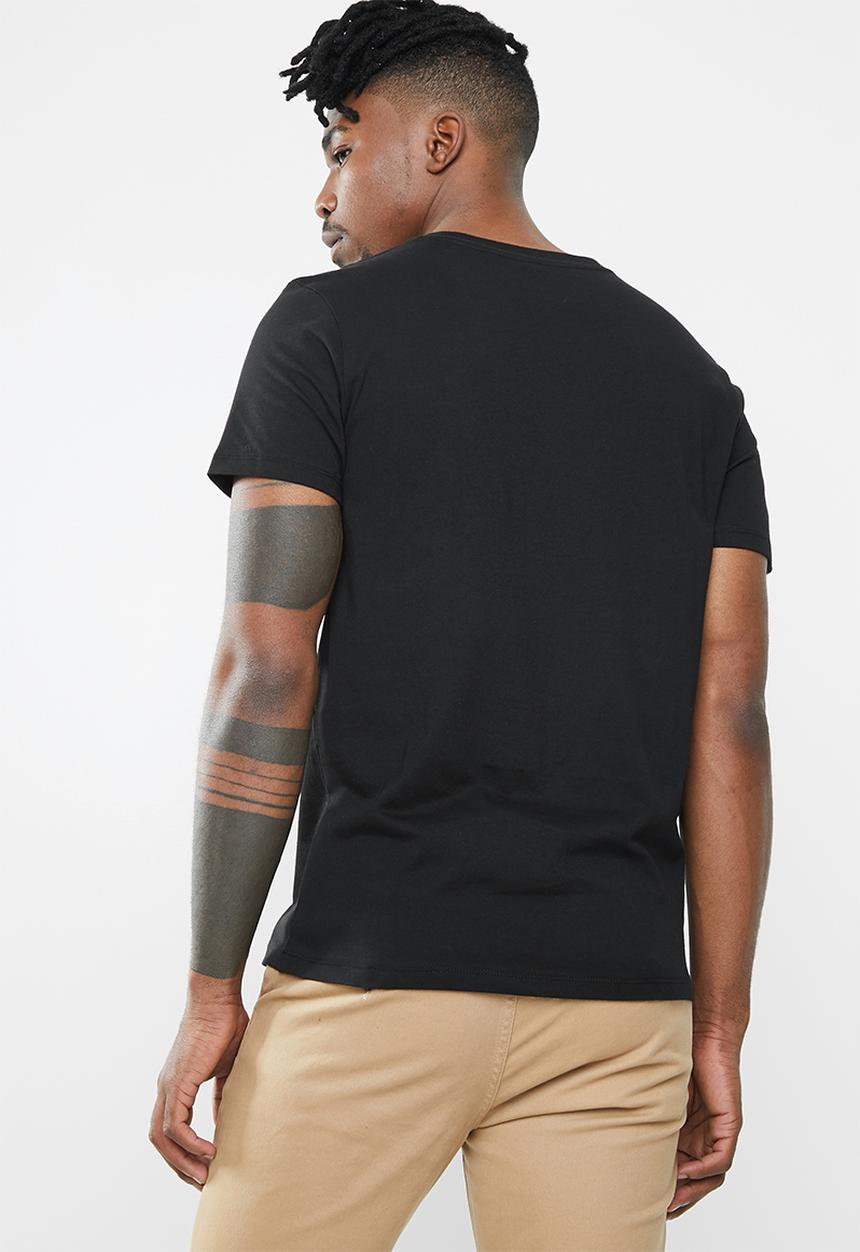 GUESS - Triangle short sleeve tee - black
