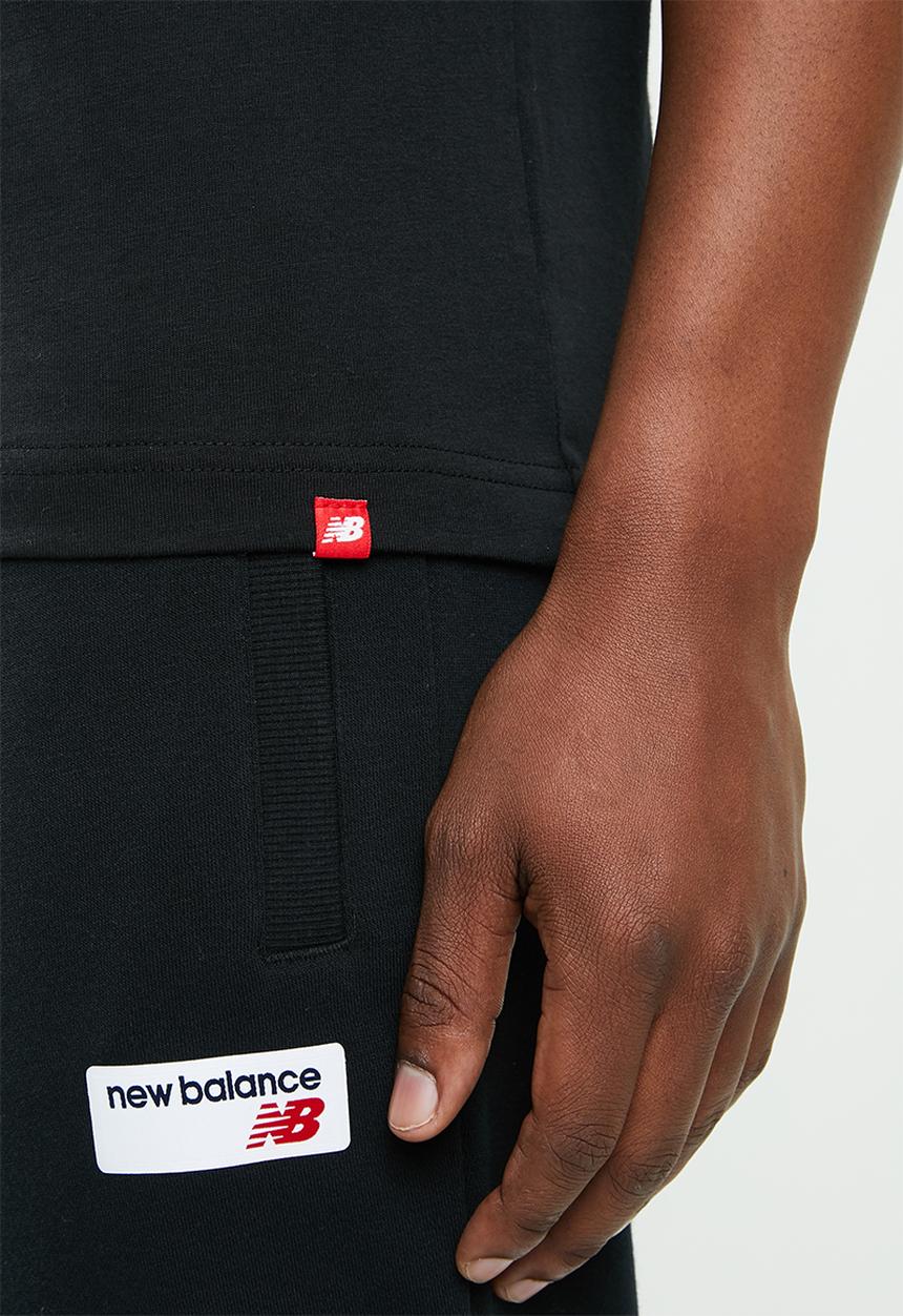 New Balance  - Stacked logo short sleeve tee - black