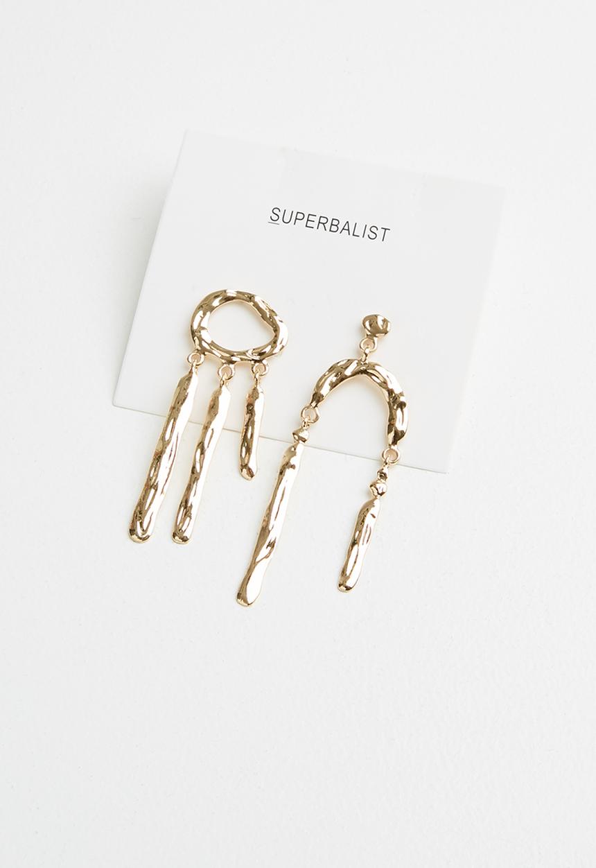 Superbalist - Poppy mismatched earrings - gold