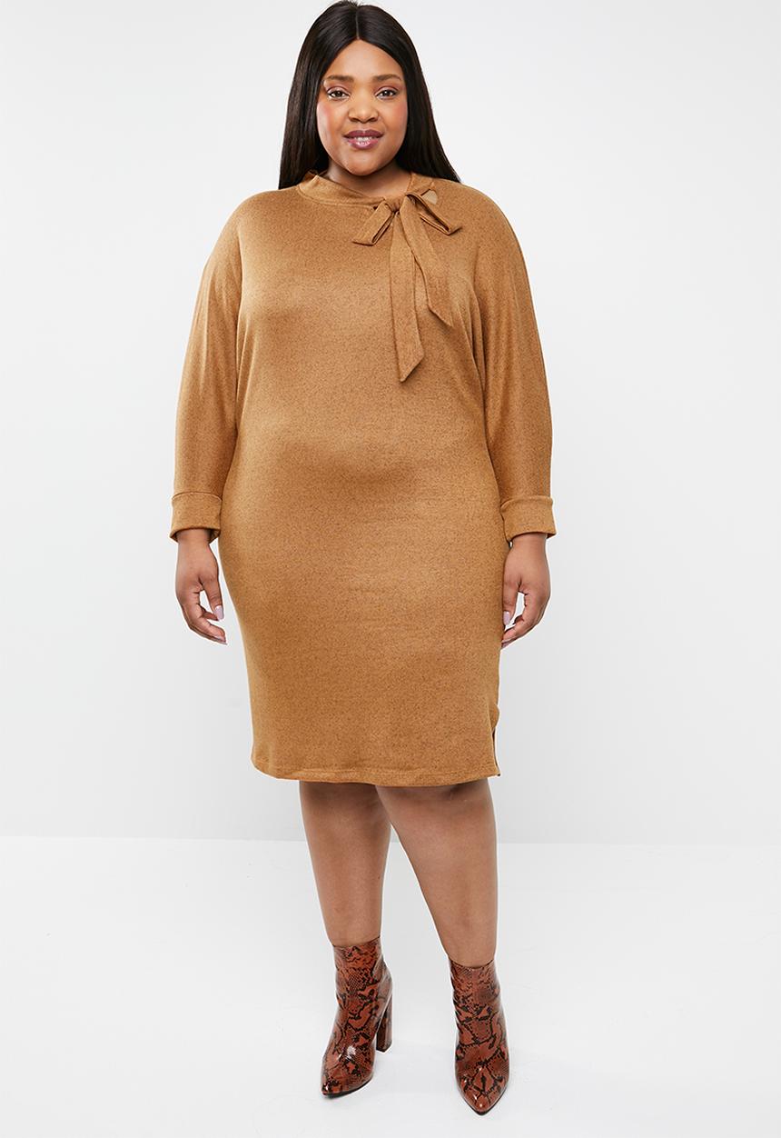 STYLE REPUBLIC PLUS - Necktie detail knit dress - tan