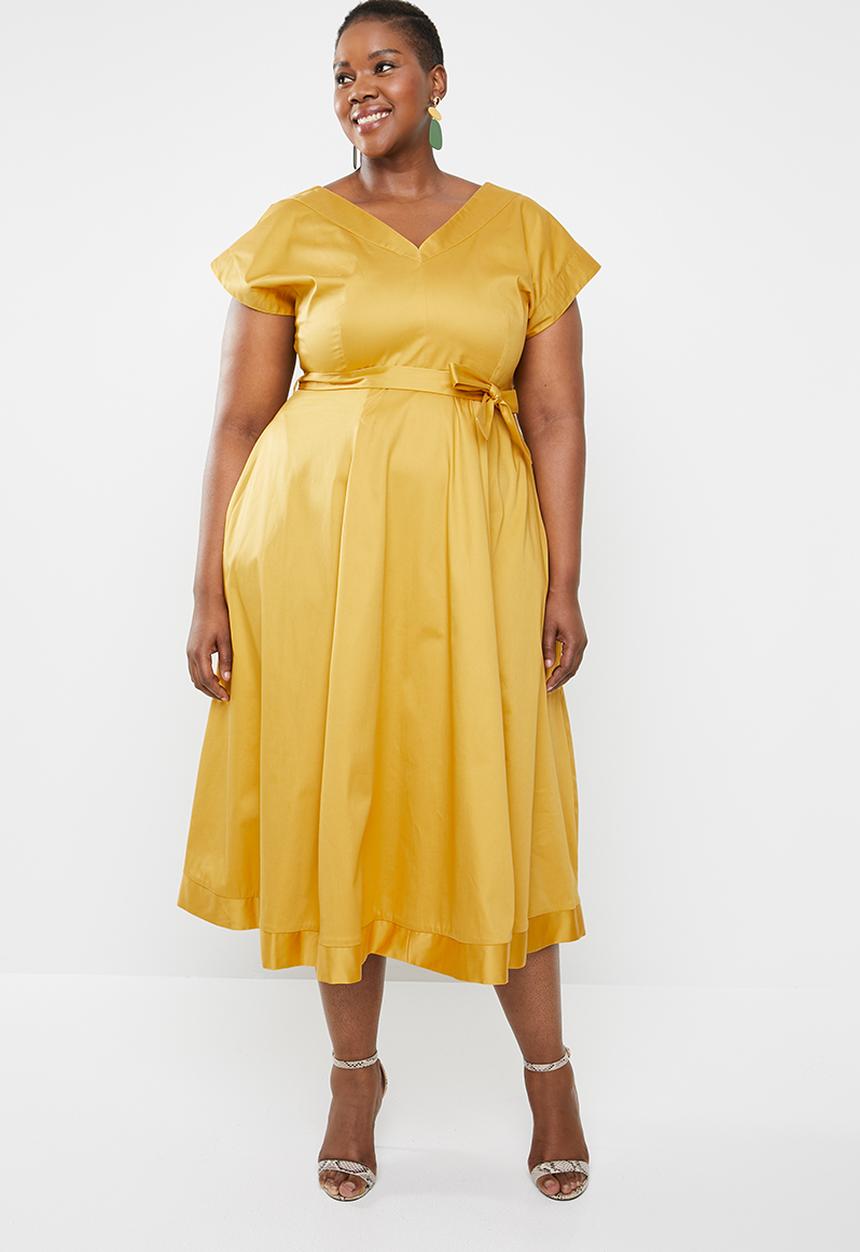 AMANDA LAIRD CHERRY - Plus size zweli v neck dress - yellow