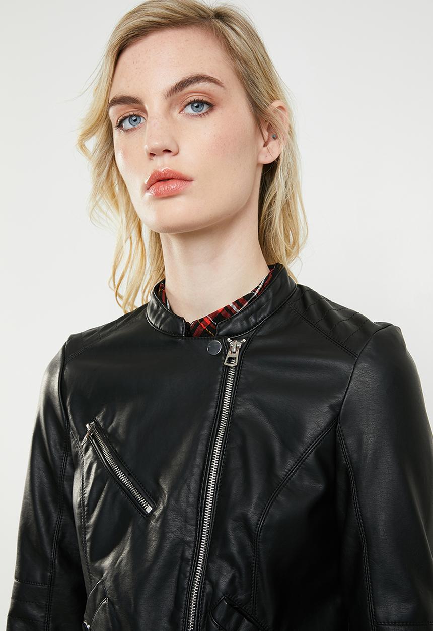 Vero Moda - Nora short leather look jacket - black