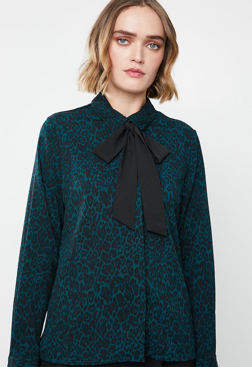 Vero Moda - Katrine bow shirt - black & blue