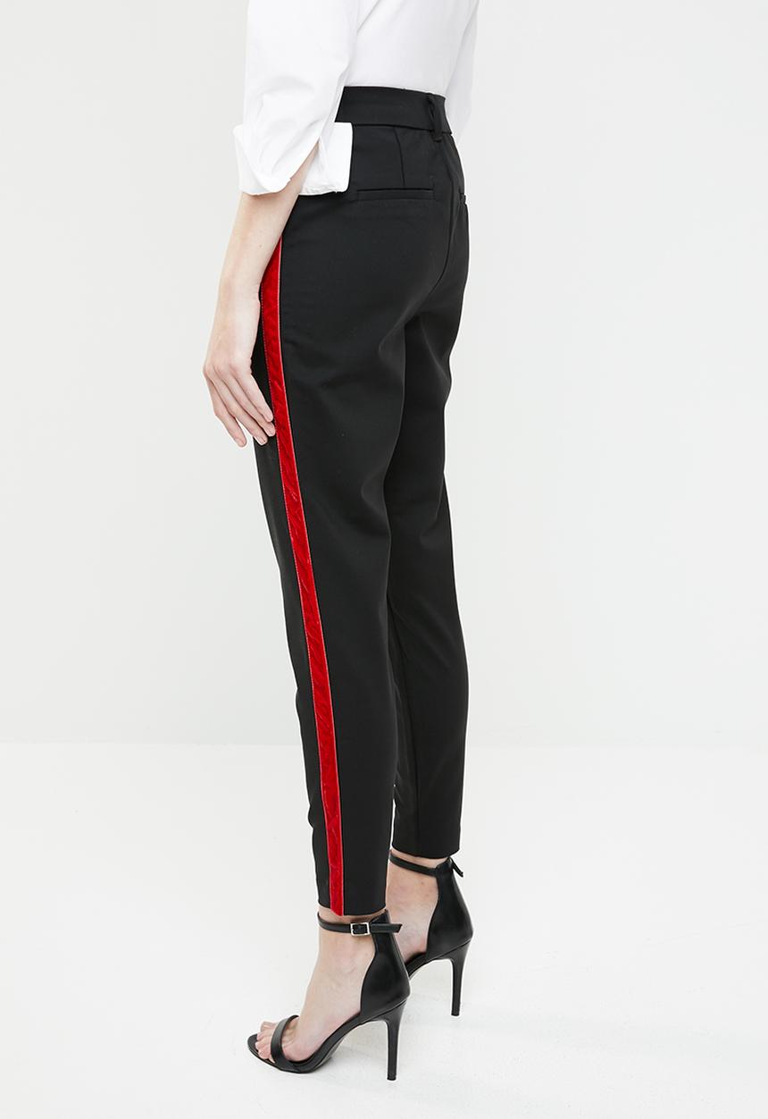 Vero Moda - Victoria Mr Velvet rib ankle pants - black & red