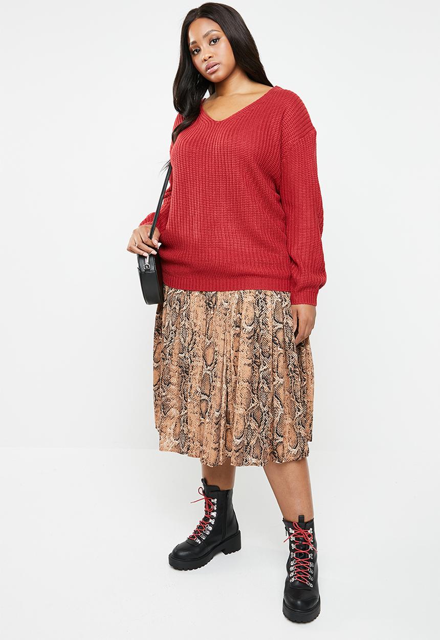 Brave Soul - V neck knit with back crossover detail - red