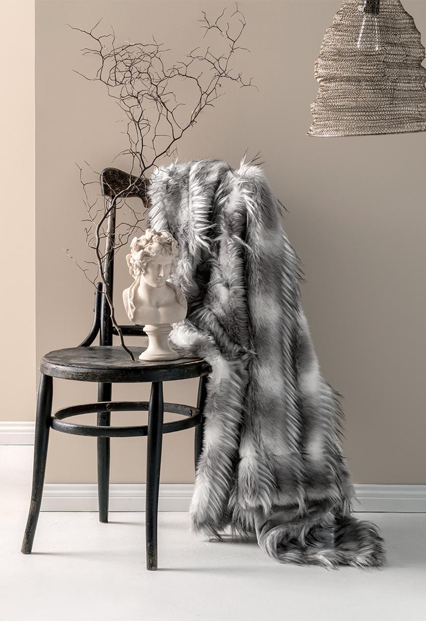 Linen House - Merle faux fur throw - grey