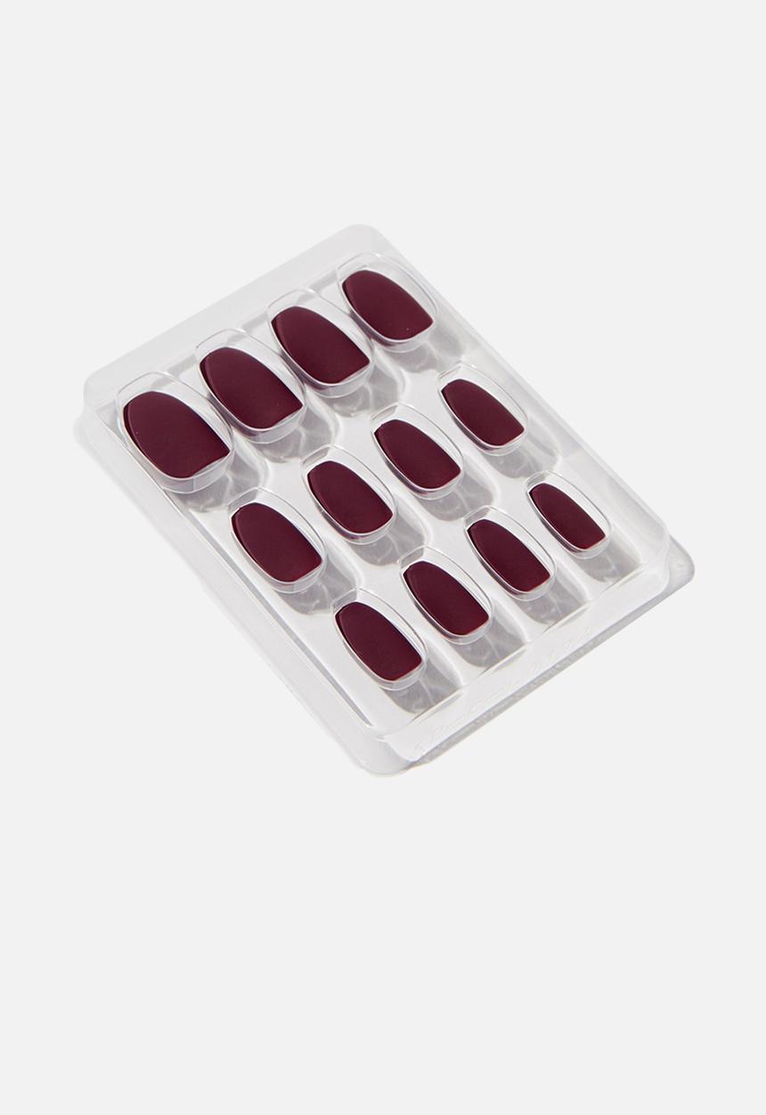 Cotton On - Rubi stick on nails - matte blackberry