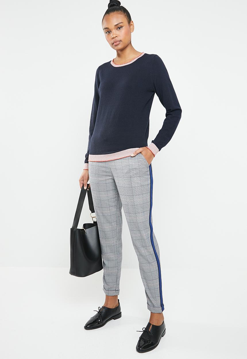 Vero Moda - Karis long sleeve o-neck knit - navy