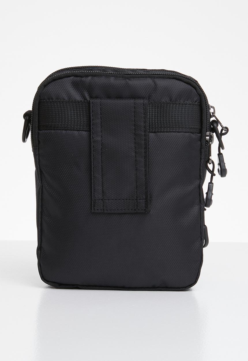 Superbalist - Channing flight bag - black