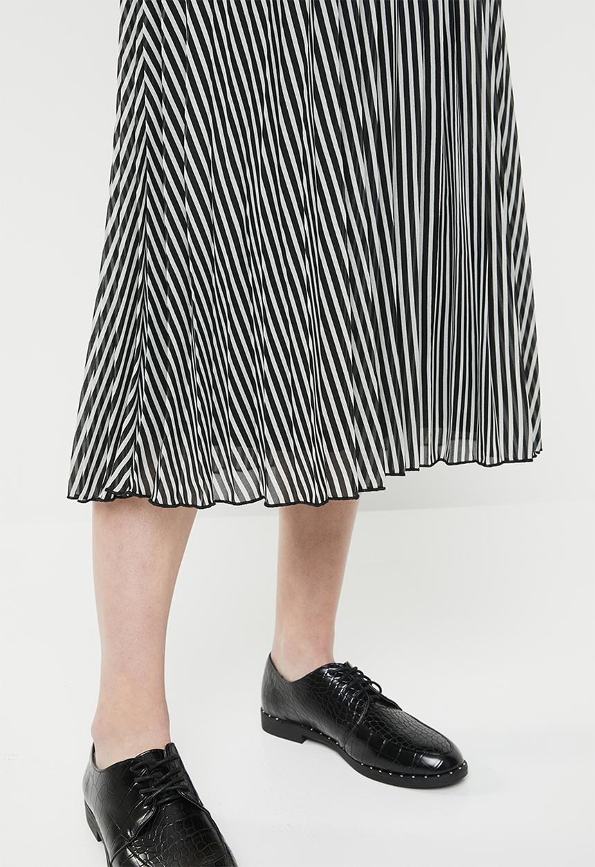 ONLY - Paige life above calf skirt - black & white