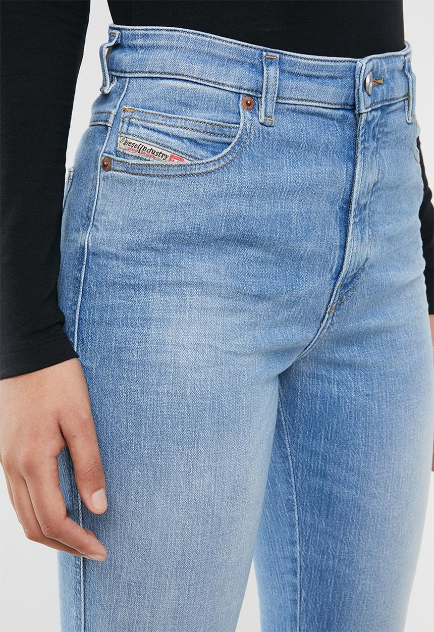 Diesel  - Babhila high cropped jean - blue