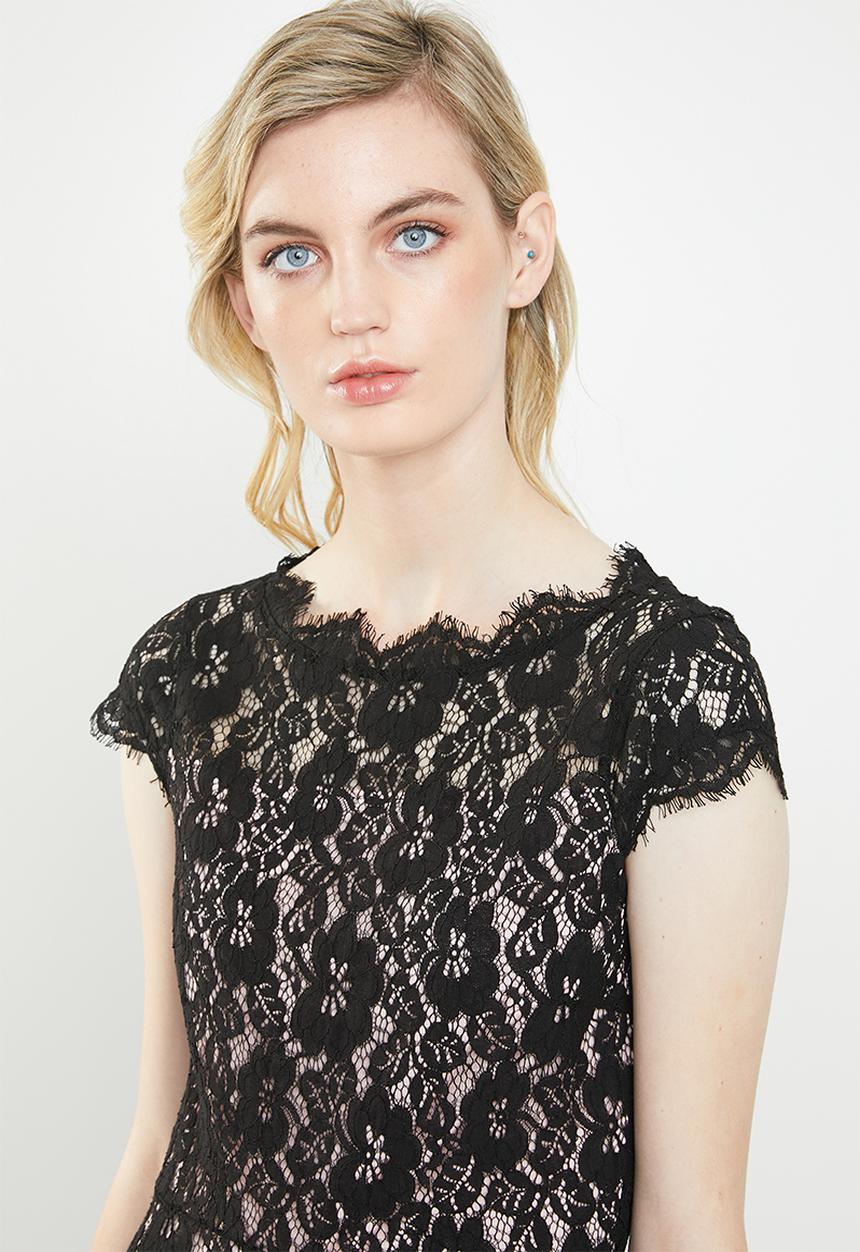 Vero Moda - Jackie capsleeve fit and flare dress - black