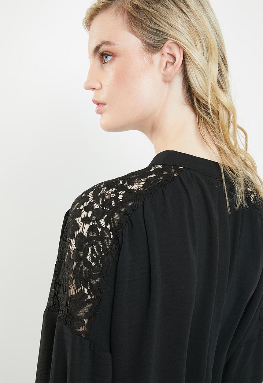Vero Moda - Paula blouse with lace shoulder - black