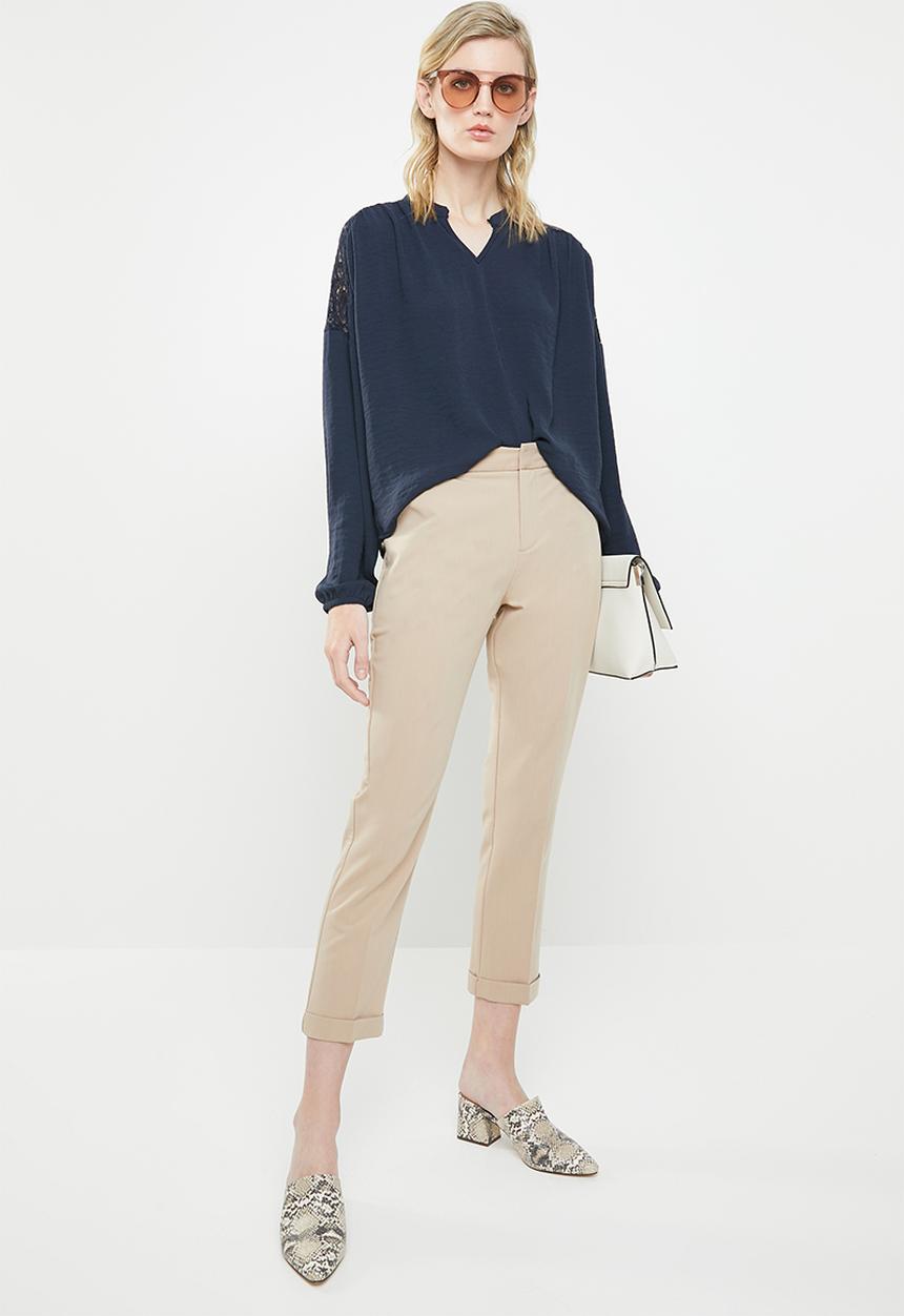 Vero Moda - Paula blouse with lace shoulder - navy