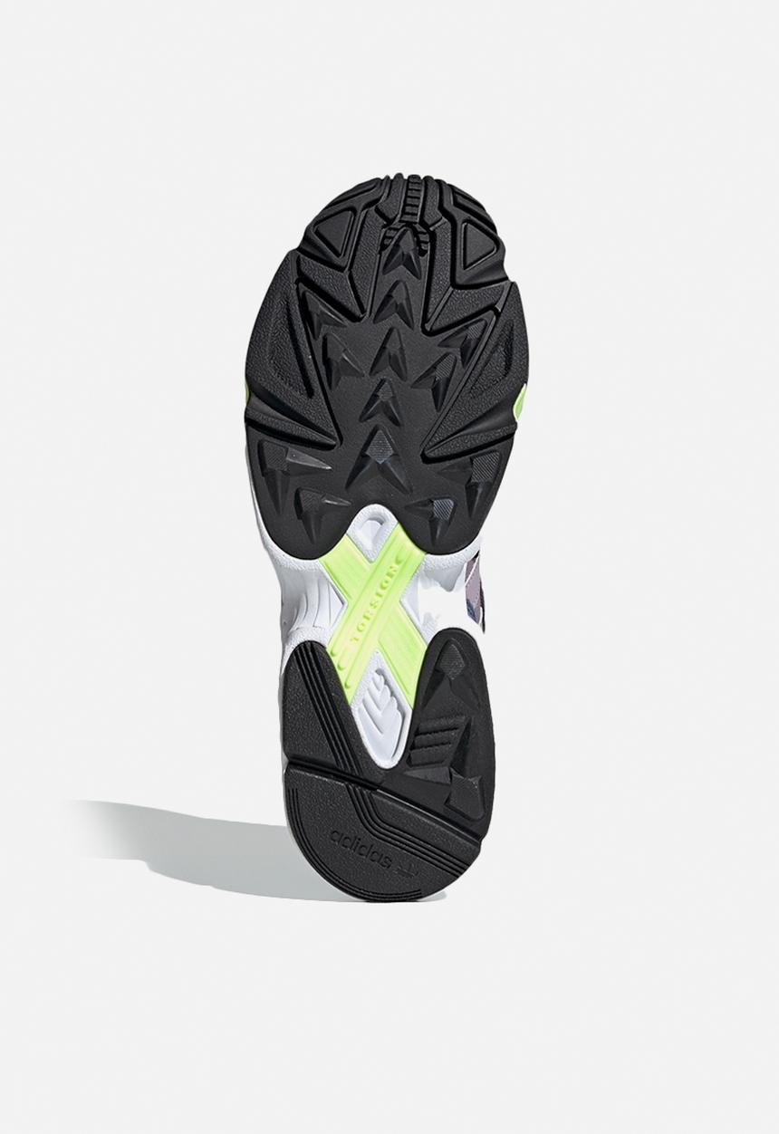 adidas Originals - YUNG-96 CHASM - tech ink/soft vision/hi-res yellow