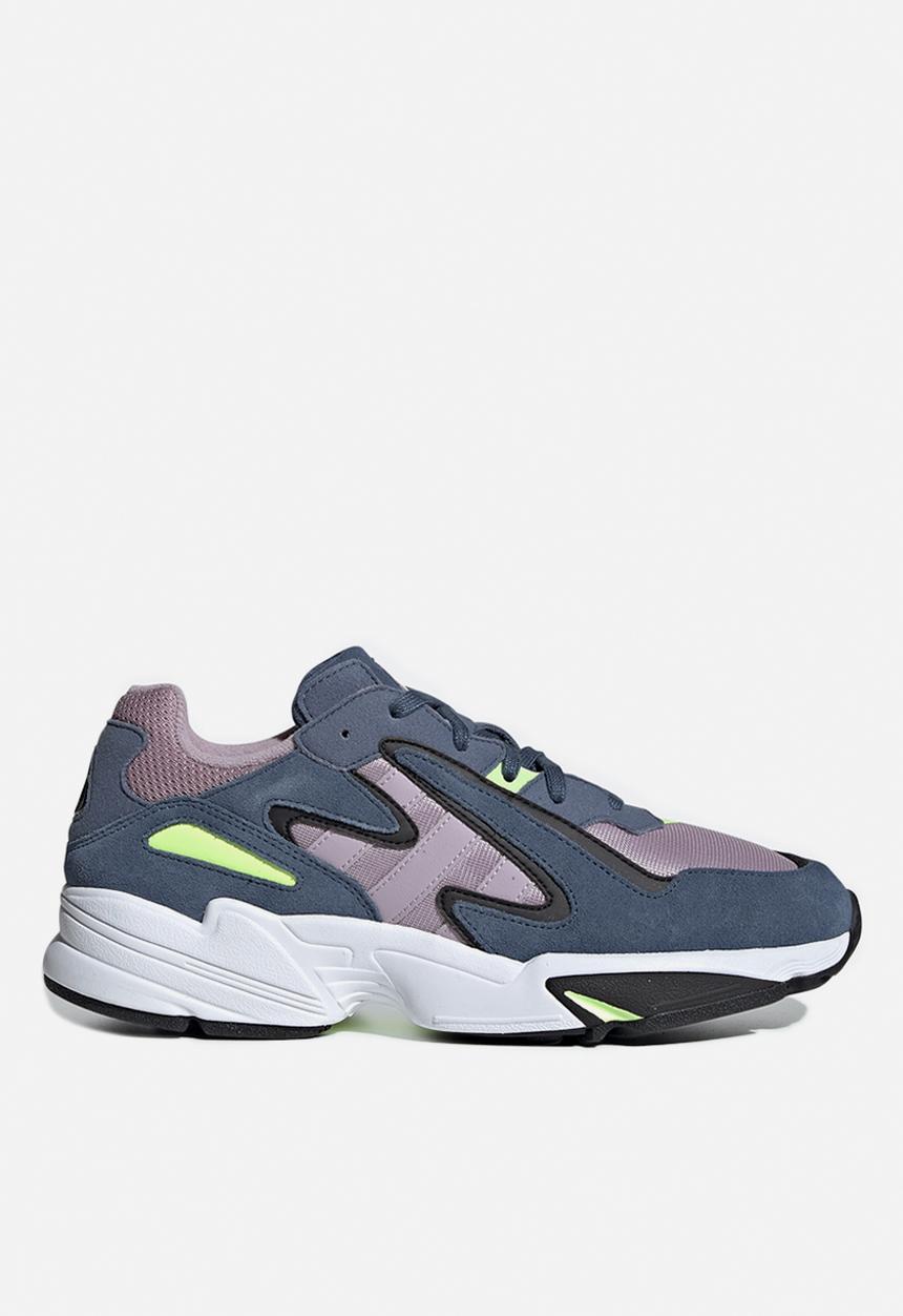 adidas Originals - YUNG-96 CHASM - tech ink/soft vision/hi-res yellow