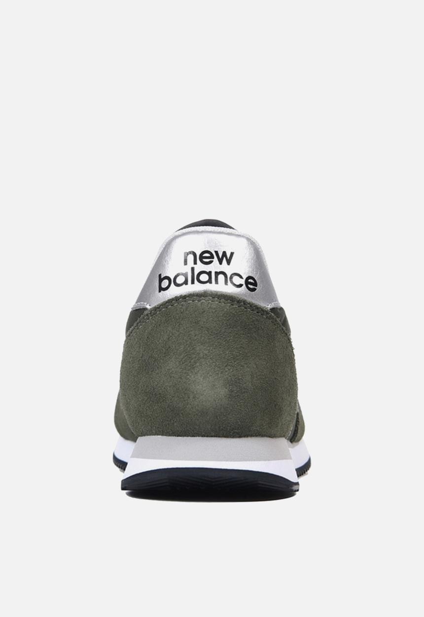 New Balance  - 220 Classic Running -  cargo green