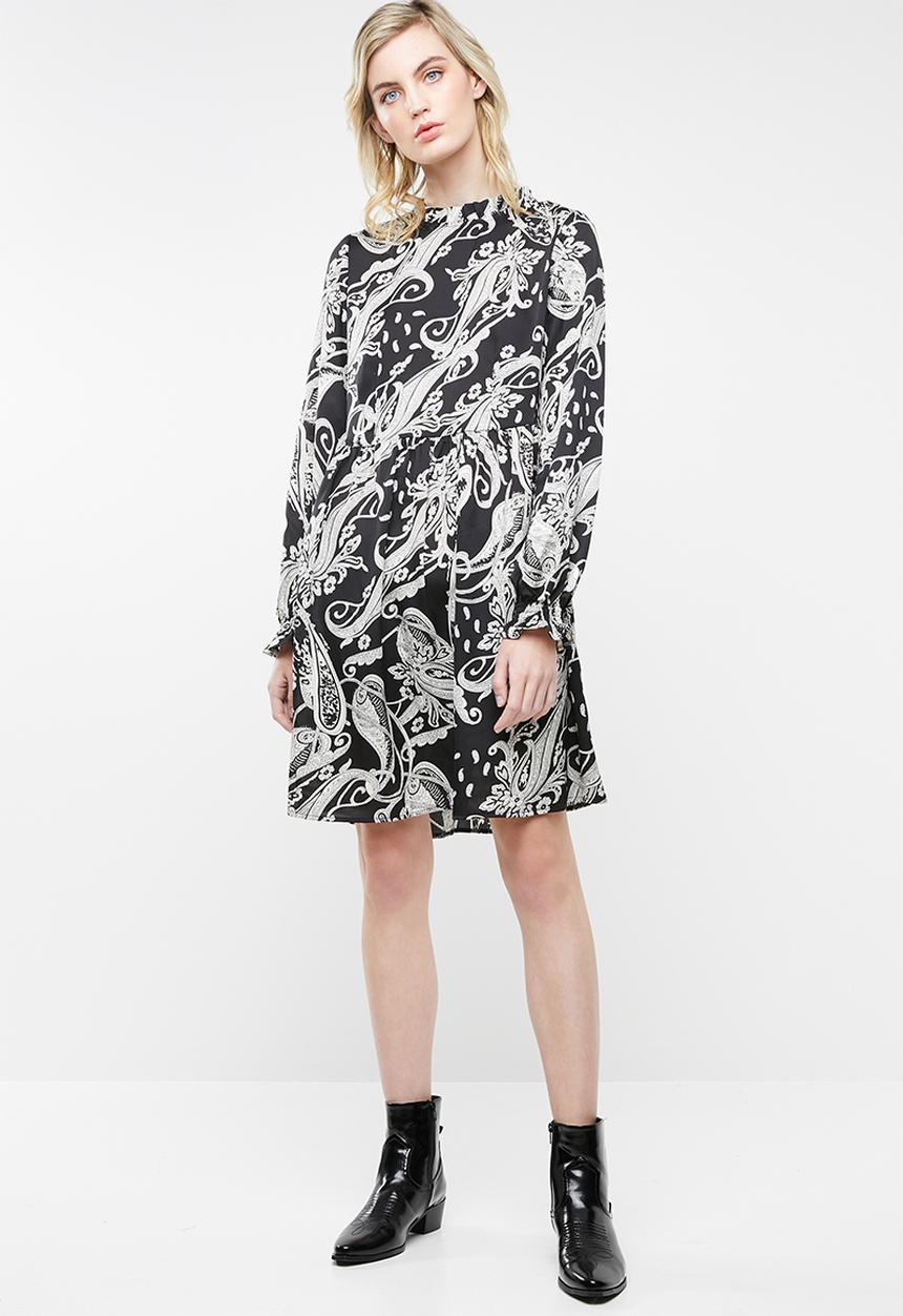 Superbalist - Pie crust shift dress - black & white 