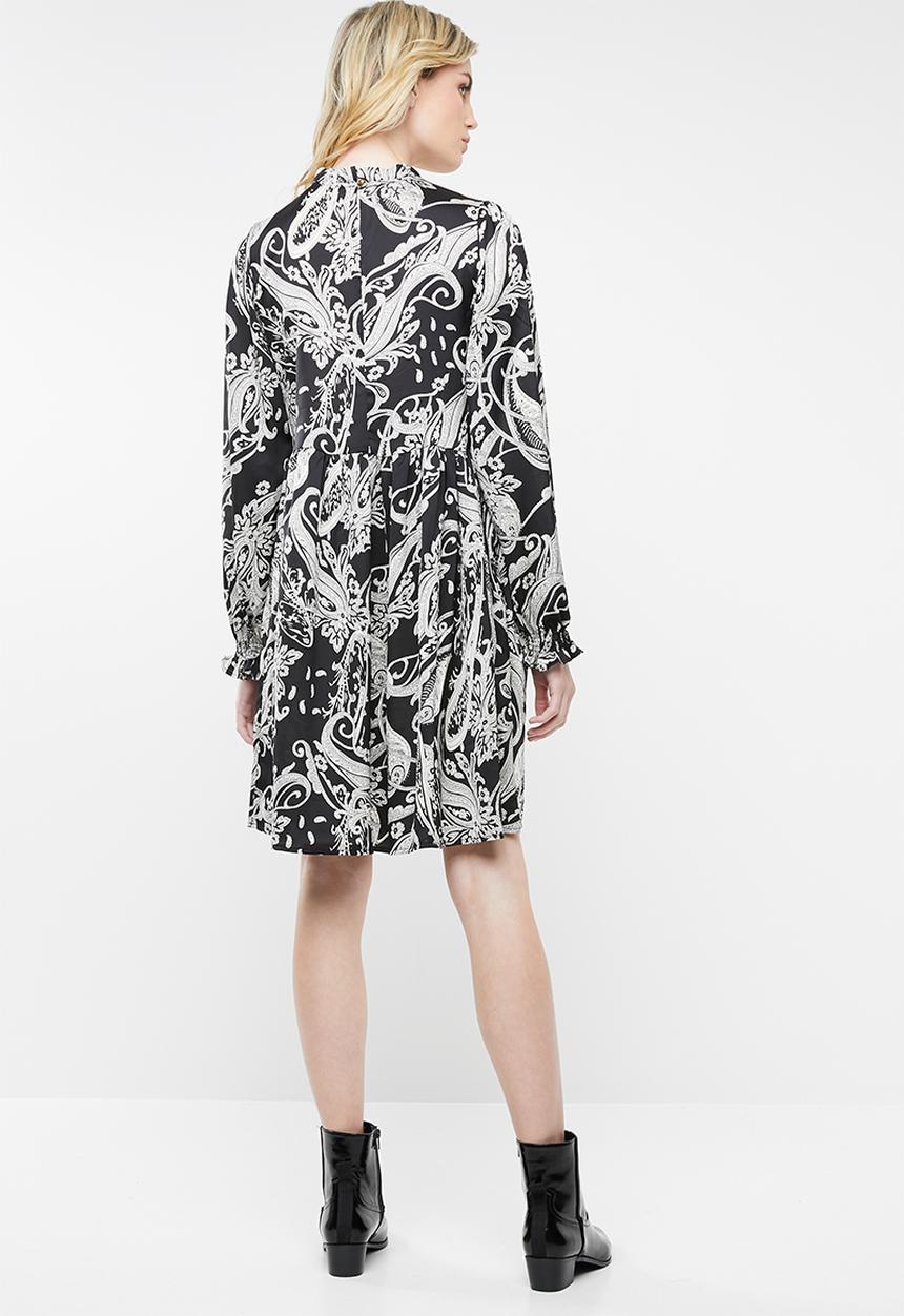 Superbalist - Pie crust shift dress - black & white 