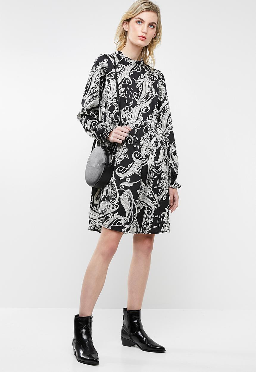 Superbalist - Pie crust shift dress - black & white 