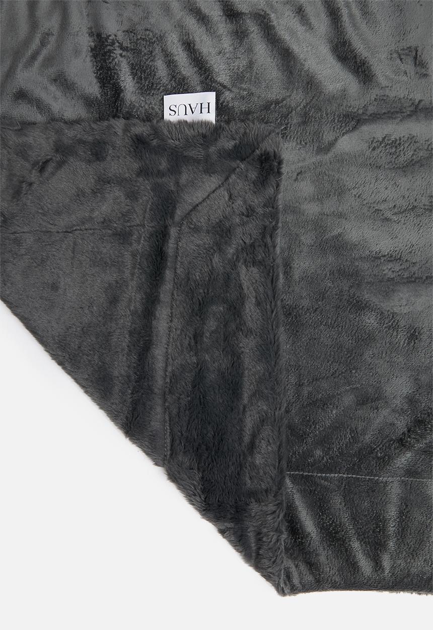 Hertex Haus - Panther faux fur throw - charcoal