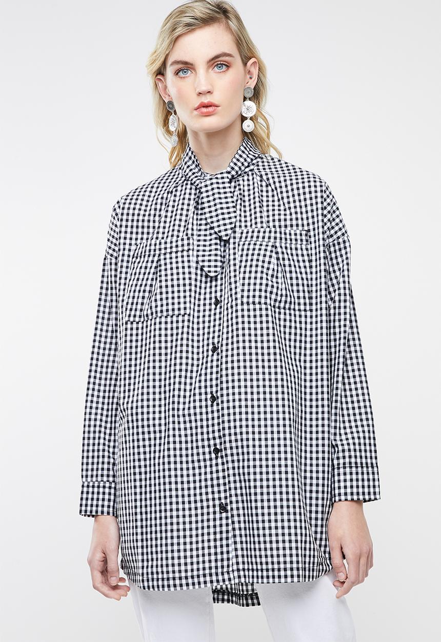 Superbalist - Kitty tie longer length shirt - black & white 