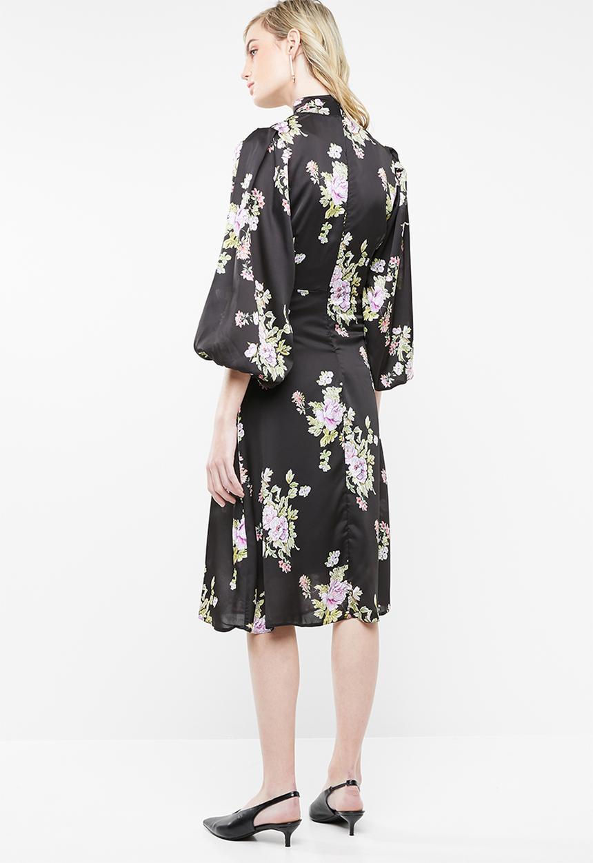 Superbalist - Drape sleeve dress - black