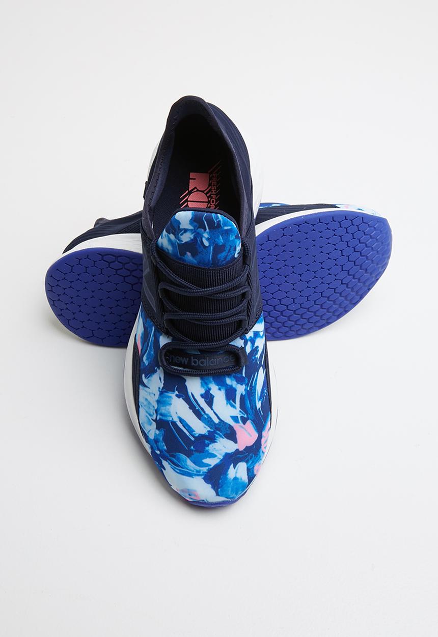 New Balance  - Fresh Foam ROAV - Future sport - navy 