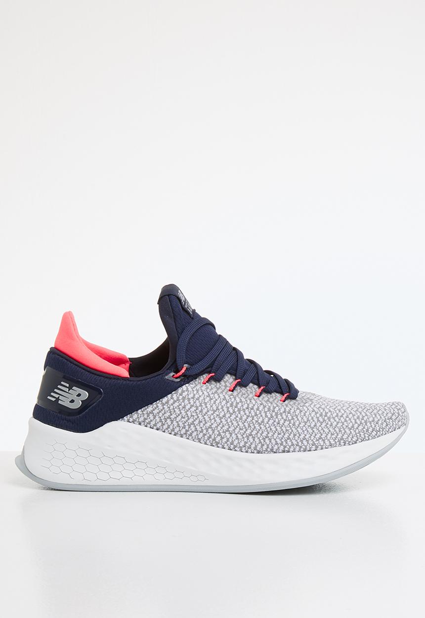 New Balance  - WLAZRSG2 - Future sport - grey