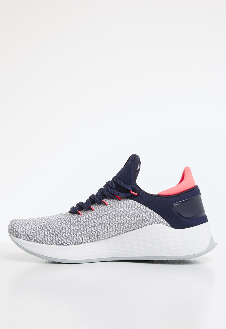 New Balance  - WLAZRSG2 - Future sport - grey