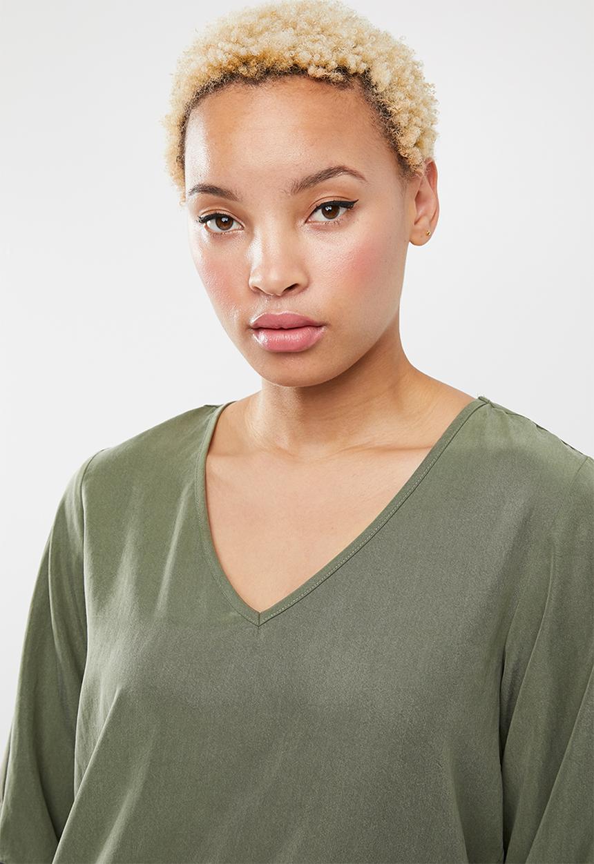 Noisy May - Kira 3/4 knot top - green