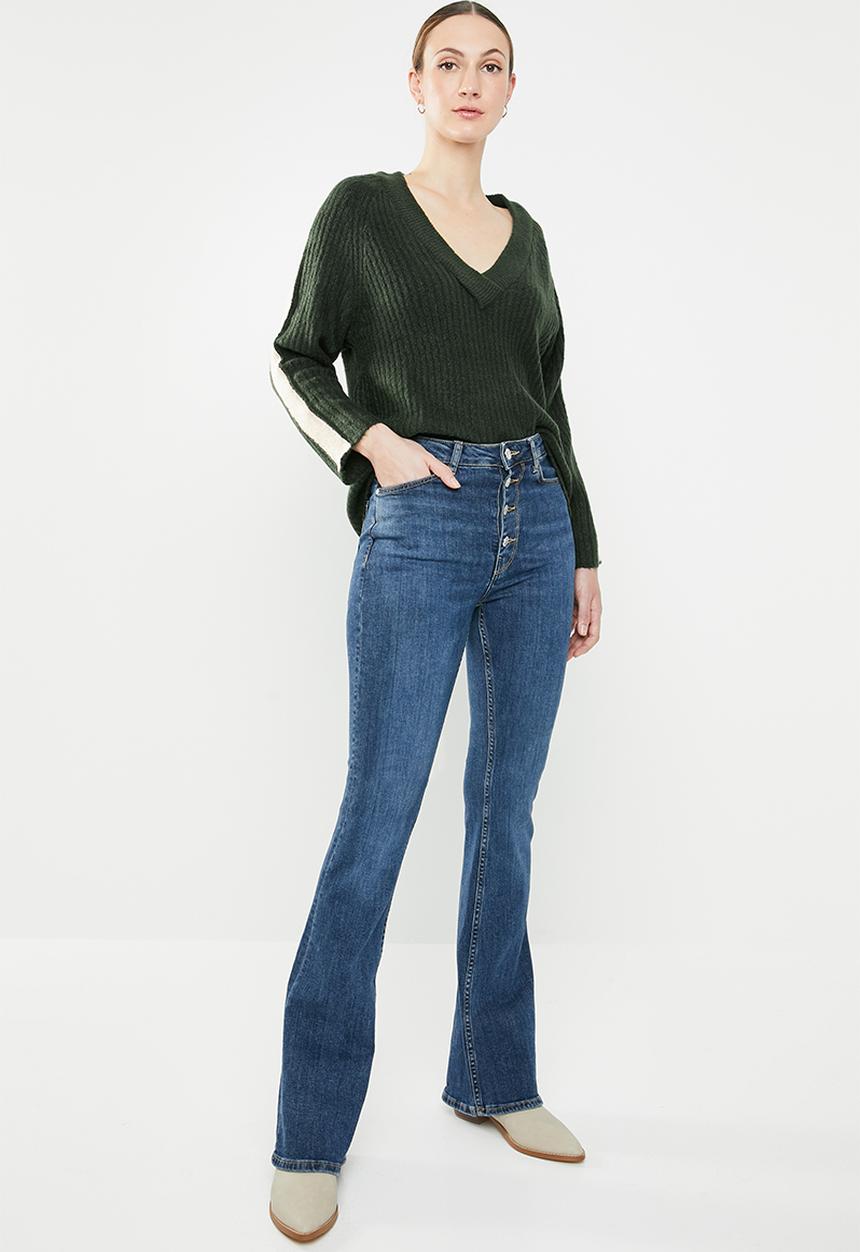 Jacqueline de Yong - Delta 7/8 V-neck pullover knit - green