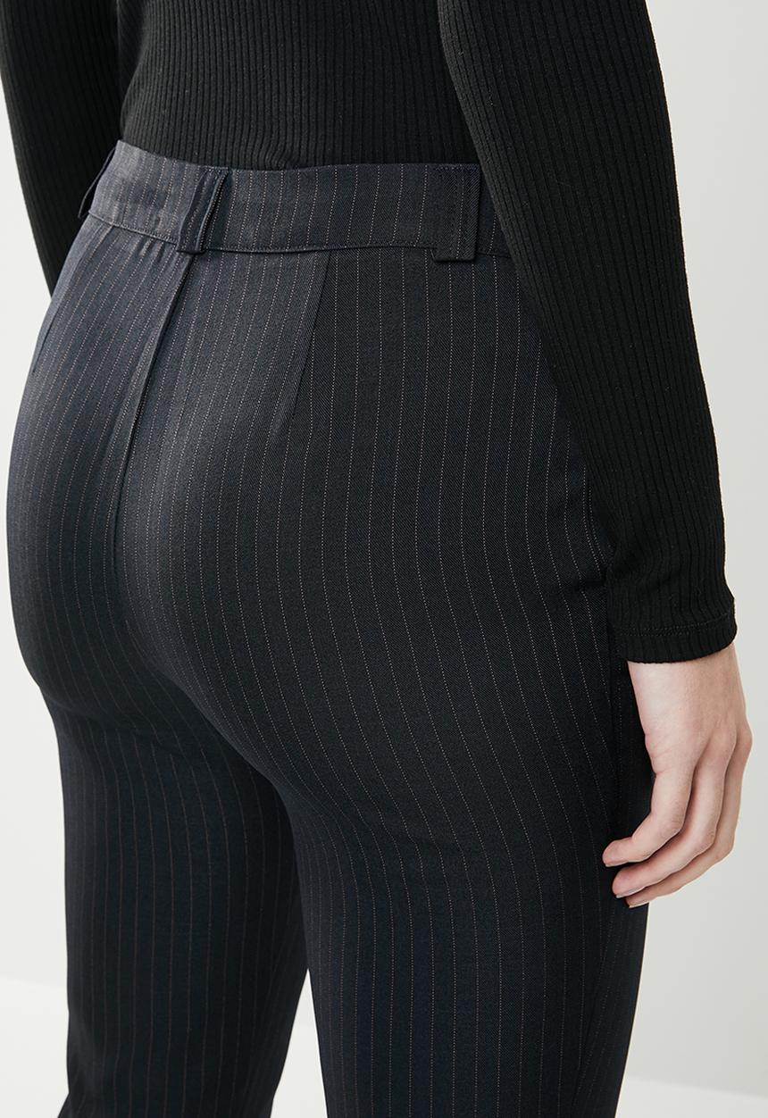 edit - Classic ankle grazer pants - navy