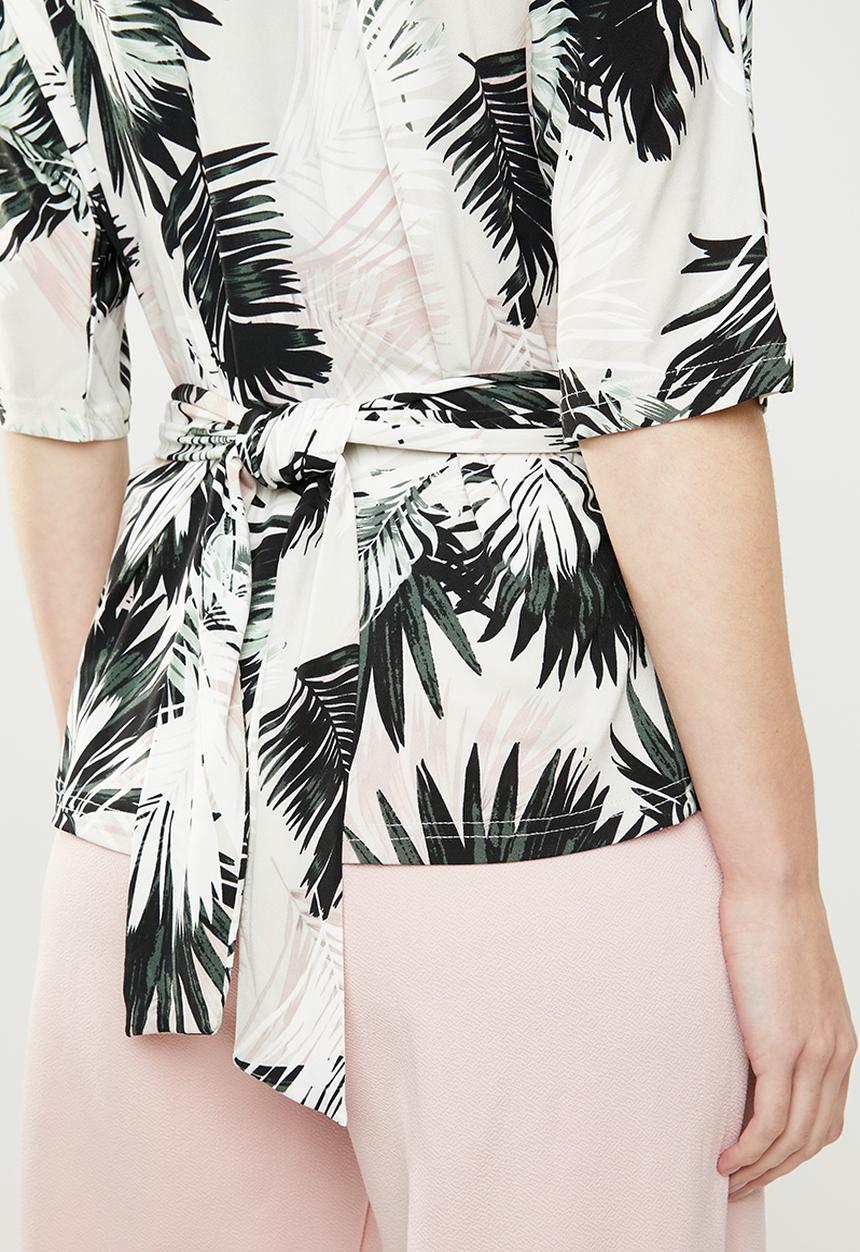 edit - Twist front top - black & white