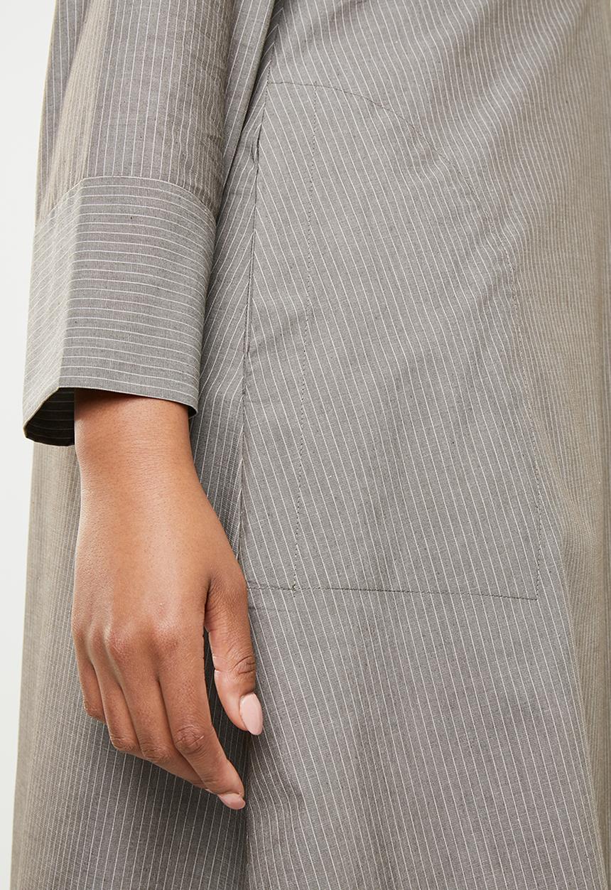 AMANDA LAIRD CHERRY - Babalwa shirtdress - taupe & White 