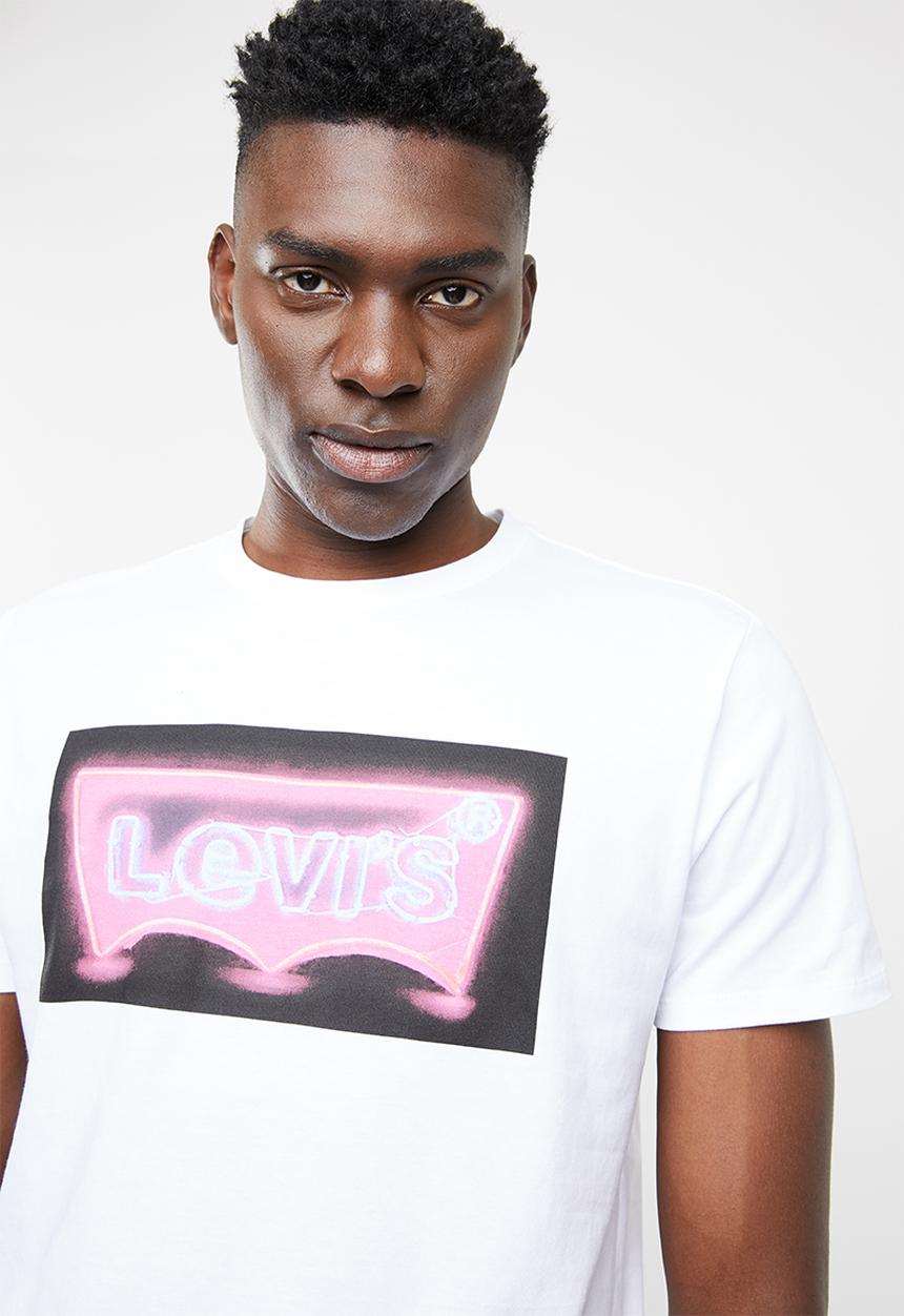 Levi’s® - Graphic set in neck 2 HM photo - white