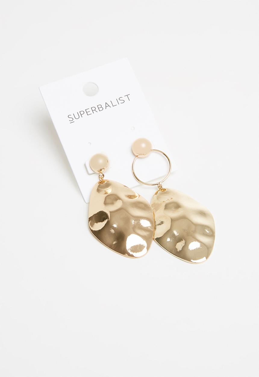 Superbalist - Hammered mismatched earrings - gold