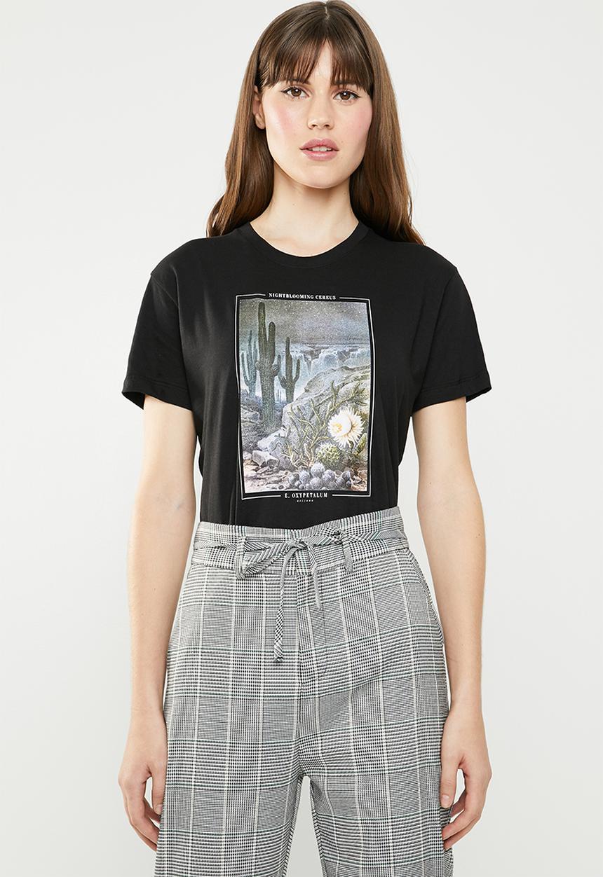 Cotton On - Classic arts tee - black
