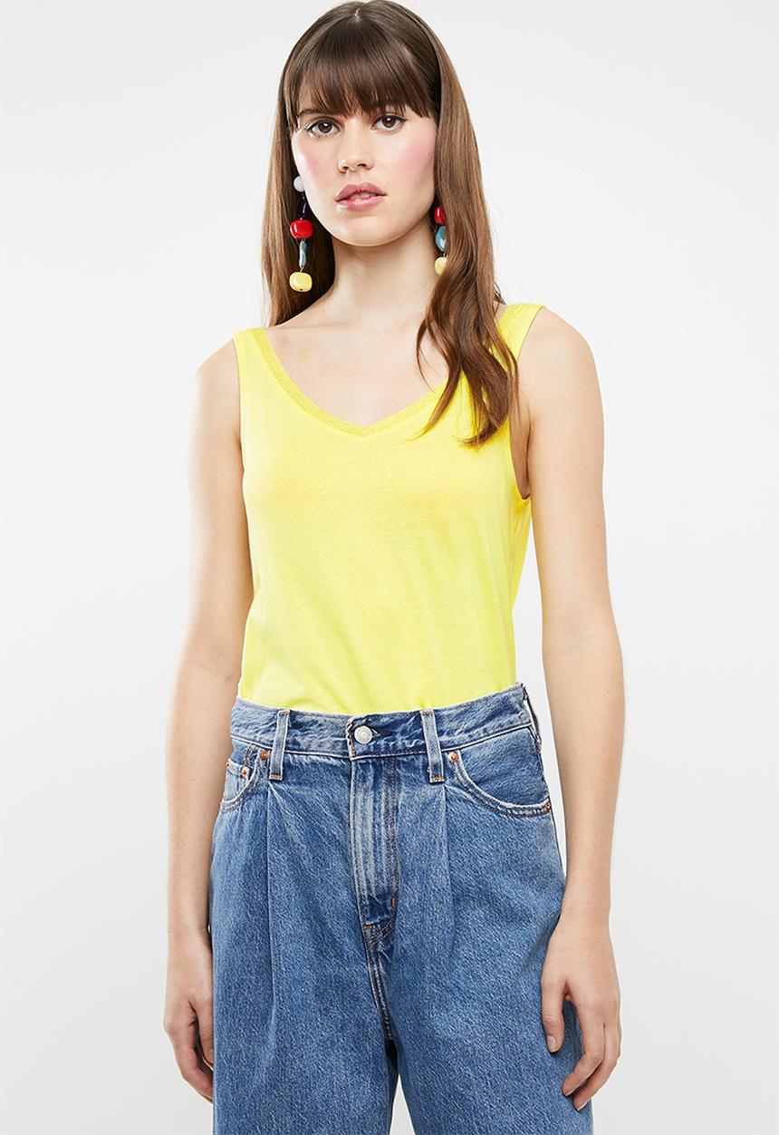 c(inch) - V-neck tank - yellow