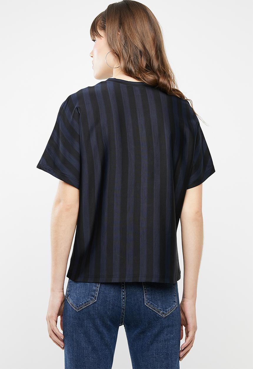 Jacqueline de Yong - Minna short sleeve top - navy & black