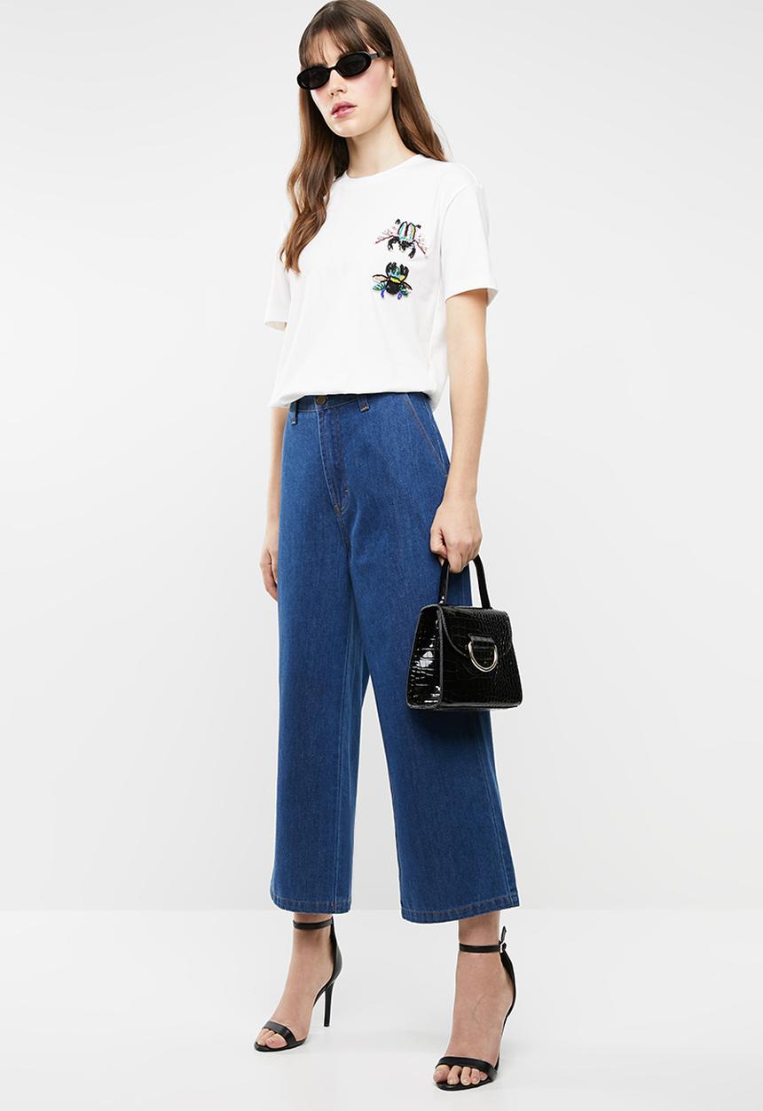 Jacqueline de Yong - Bugs short sleeve embellished top - white 