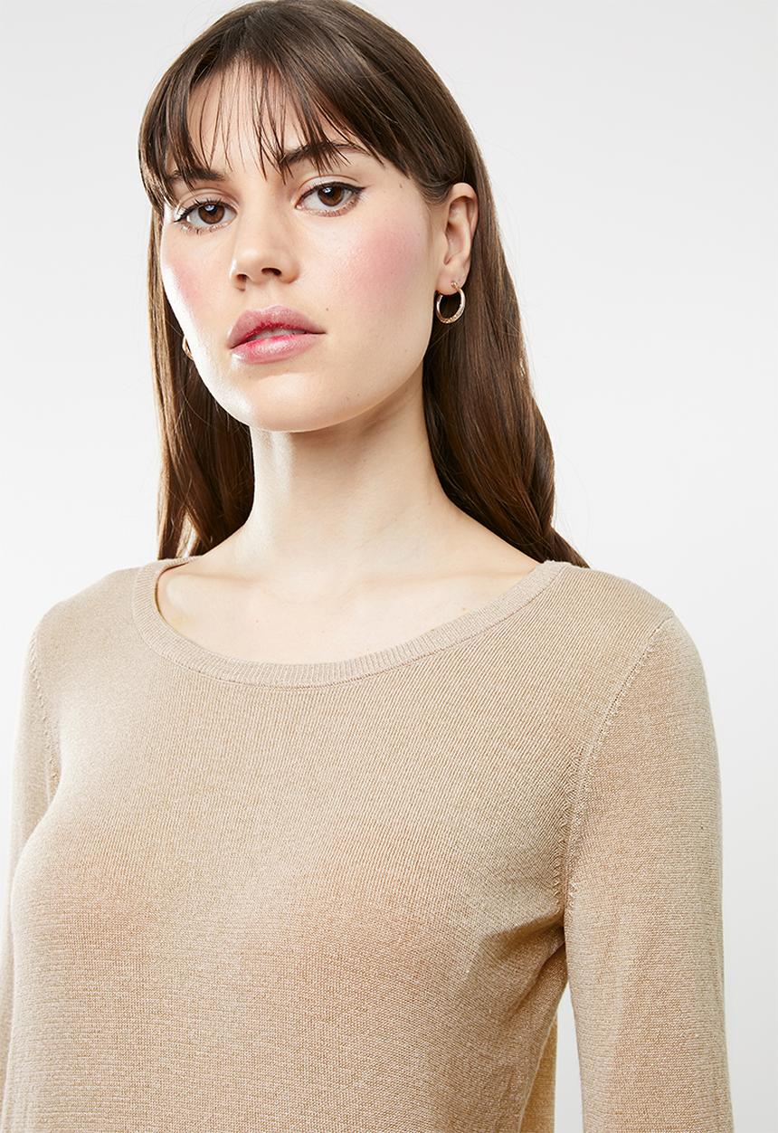 STYLE REPUBLIC - Key hole back detail knit - neutral