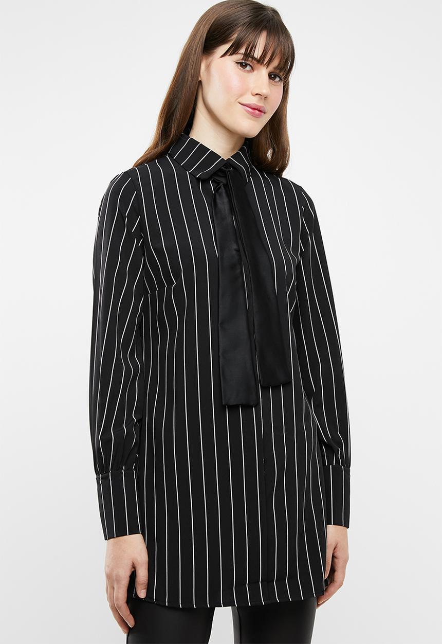 STYLE REPUBLIC - Contrast detail shirt - black