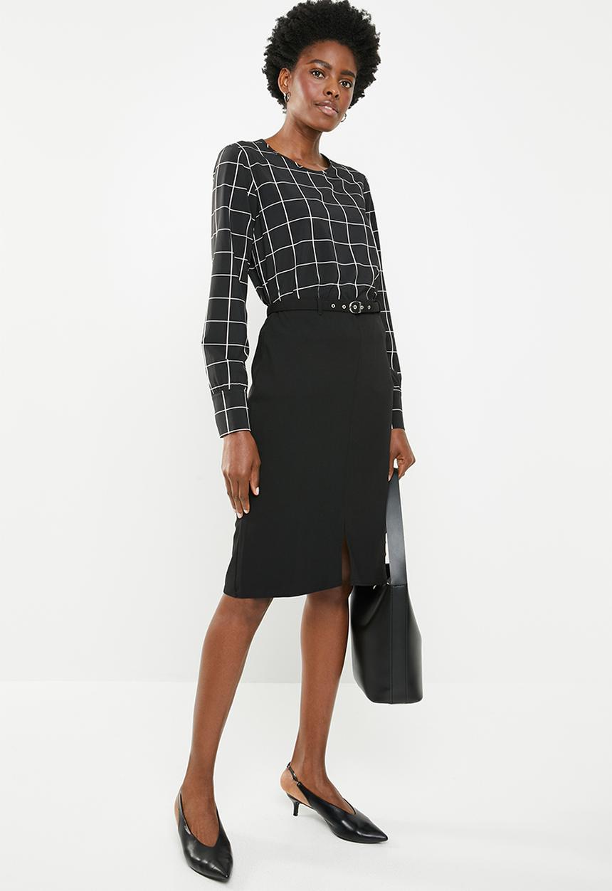 edit - Pencil skirt with belt - black 